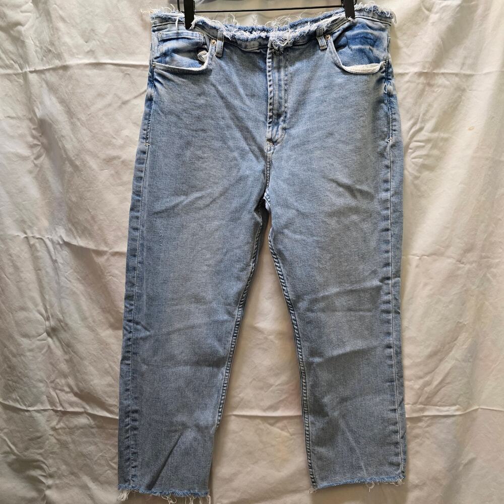Dear John light wash stretch denim straight leg frayed cut off hem jeans 32